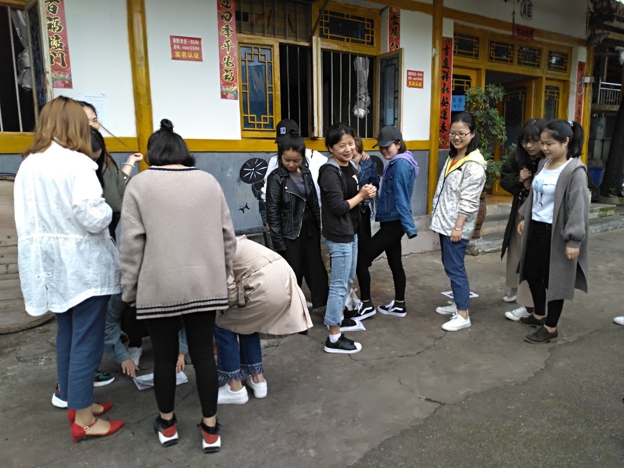 有你们的坚守 世界会更明朗