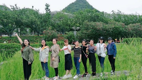 有你们的坚守 世界会更明朗